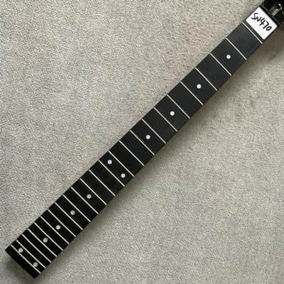 24 Frets Rosewood Fingerboard Electric Guitar Maple Neck image 7