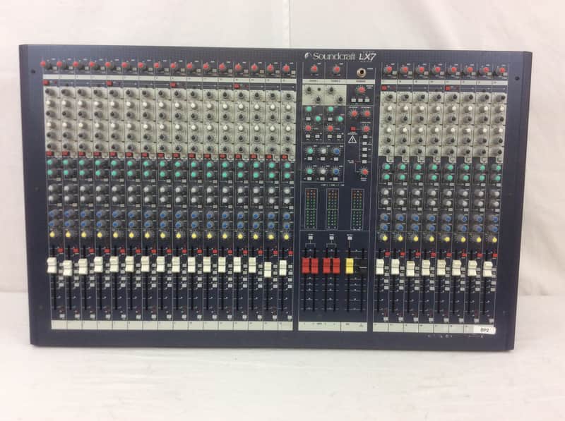 Soundcraft LX7ii 24-Channel Mixer image 2