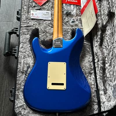 2019 Fender American Ultra Stratocaster Cobra Blue Excellent & Complete image 12