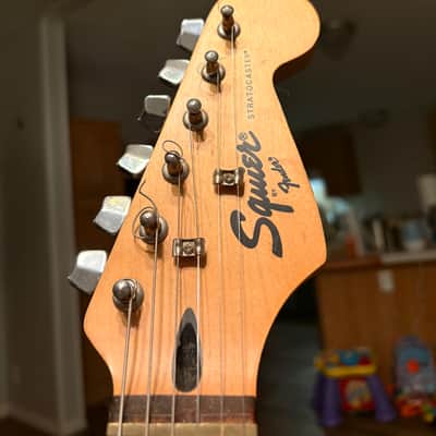 Fender Squier stratocaster Early 2000s - Red image 6