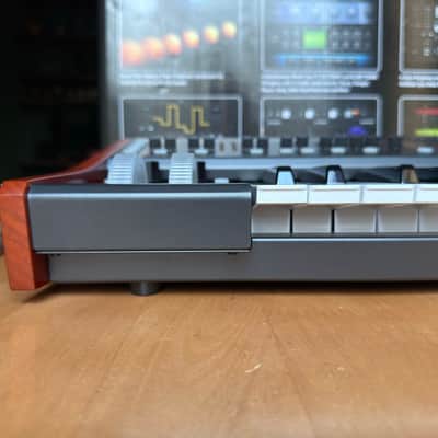 Behringer DeepMind 6 37-Key 6-Voice Polyphonic Analog Synth 2017 - Present - Black image 15