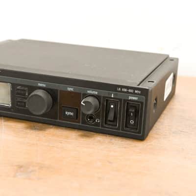 Shure PSM 900 Wireless IEM System L6 Band: 656-692 MHz (NO POWER SUPPLY) CG011VE image 2