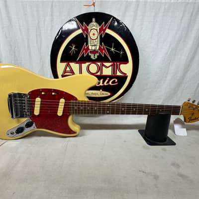Fender Mustang Guitar with Case - MIJ Made In Japan 1993 - 1994 image 2