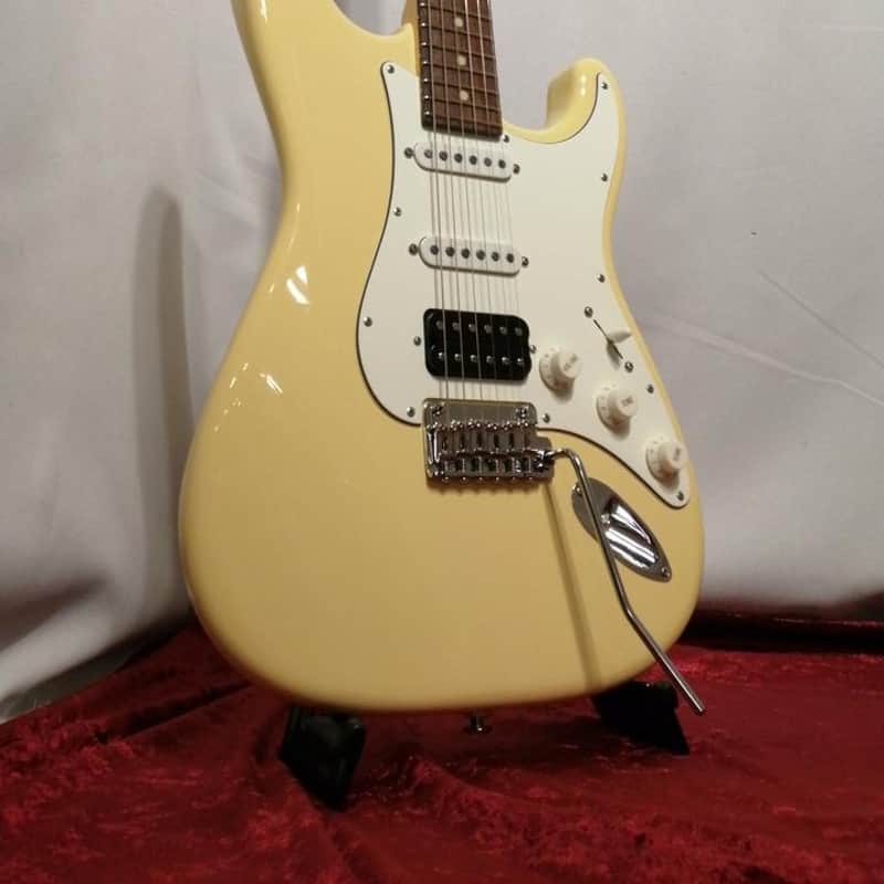 Suhr Classic S Yellow