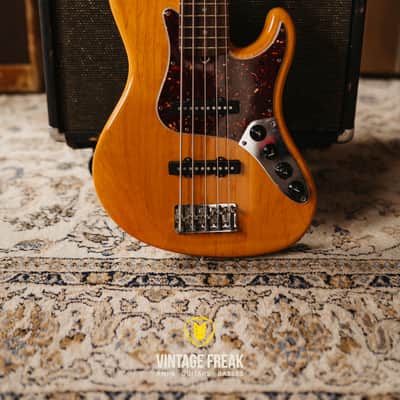 Fender Jazz Bass American Deluxe image 3
