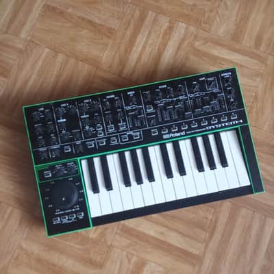 Discontinued : Roland SYSTEM-1 synthesizer