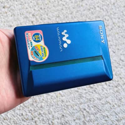 Sony WM-EX910 Walkman Cassette Player, Excellent Rare Blue ! Working : ) image 2