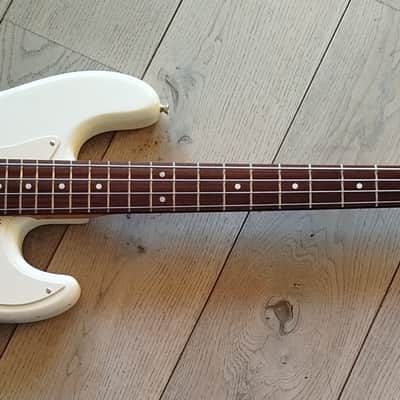 Warmoth licensed by Fender Berry Oakley Tractor Bass 2010s - White, Walbucker pickup, Wal2 preamp image 2