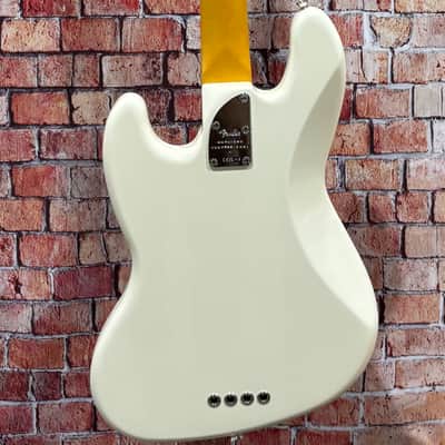 Fender American Pro II Jazz Bass - Olympic White, RW, w/Case image 4