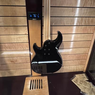 Yamaha BB435-BL 5-String 2010s - Black image 8