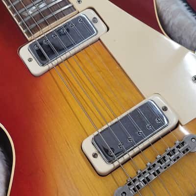 Gibson Les Paul Deluxe with Case 1973 - Cherry Sunburst image 3
