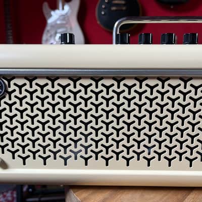 Yamaha THR30II-WL 30-Watt 2x3.5" Wireless Stereo Digital Modeling Guitar Combo image 2