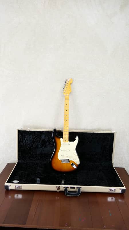 Fender Eric Johnson Stratocaster 2017 Sunburst w/OHSC #EJ18708 USED