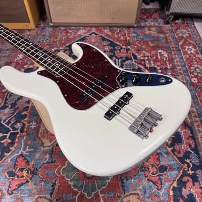 Fender Heritage 60's Jazz Bass Oly White Rosewood Nitro Lacquer 2022 image 8