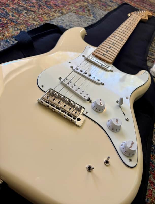 Fender Ed O'Brien Artist Series Signature EOB Stratocaster 2018 - Present - Olympic White