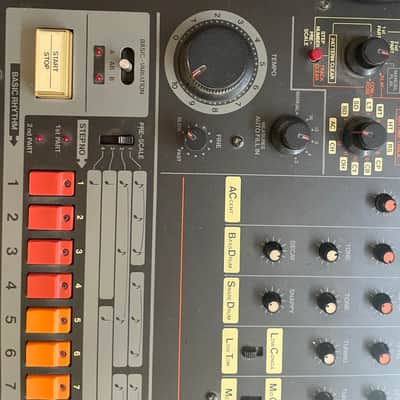 Roland TR-808 Rhythm Composer 1982 - Black image 5