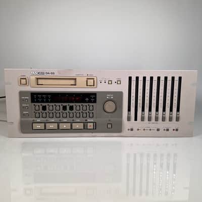 Tascam DA-88 Digital 8-Track Recorder image 2