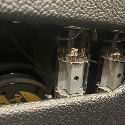 Preowned Fender Hot Rod Deville 2x12 image 4