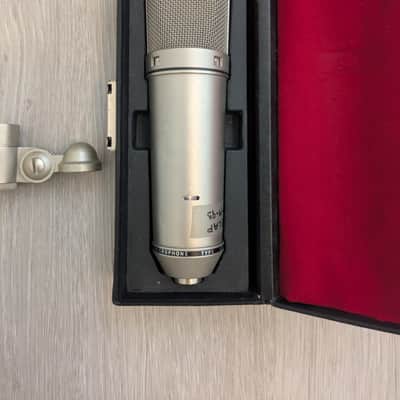 Neumann U 87 1967 - 1985 - Nickel Recapped image 2