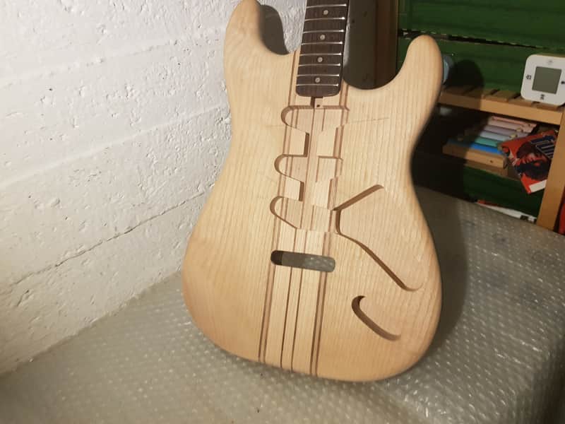 1981 NECK THROUGH SWAMP ASH BODY DESIGN STR*T - made in GERMANY image 1