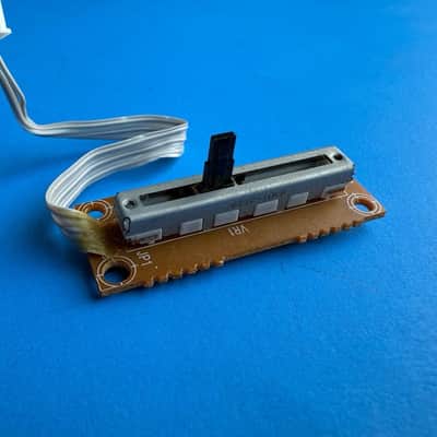 Immagine M-AUDIO O2 MIDI Controller Keyboard Part: C9 Slider Fader PCB Circuit Board - 3