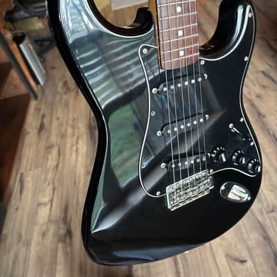 Squier MIJ Standard Stratocaster with Rosewood Fretboard 1984 - 1988 - Black image 2
