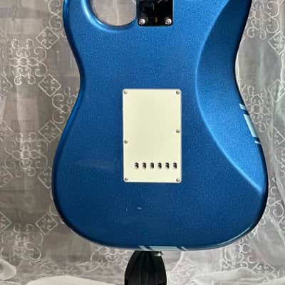 Fender FSR Traditional 50s Stratocaster 2018 - Lake Placid Blue / Ice Blue Metallic Competition Stripe image 6