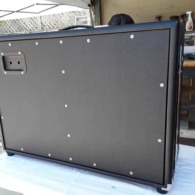Boutique 2x12 extension cabinet image 9