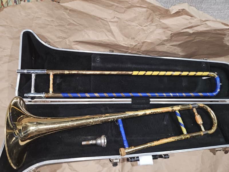 Blessing Scholastic Trombone with Case & Mouthpiece. USA. Good condition image 1