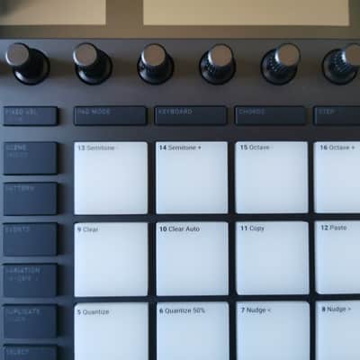 Native Instruments Maschine MKIII 2010s - Black image 2