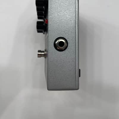 Tech 21 NYC U.S. Steel Distortion SansAmp Character Series Guitar Effect Pedal image 4