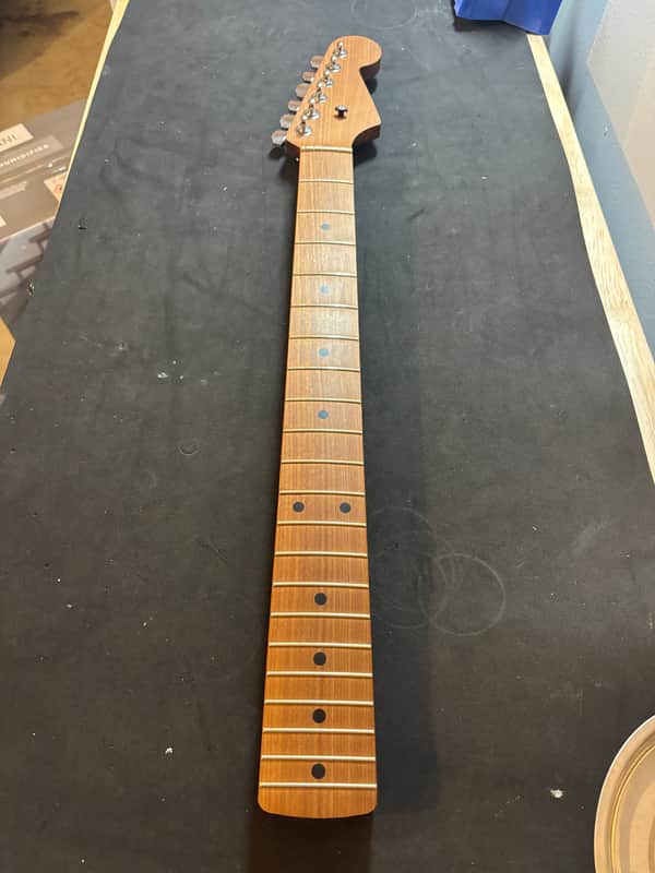 Warmoth Stratocaster neck - Roasted Maple vintage spec image 1