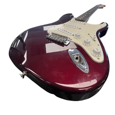 Fender Guitar - Electric Fender Stratocaster image 4