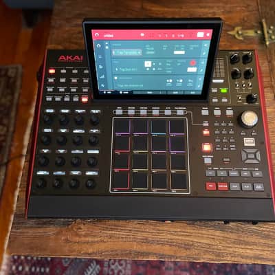 Akai MPC X Standalone Sampler / Sequencer 2017 - Present - Black image 1