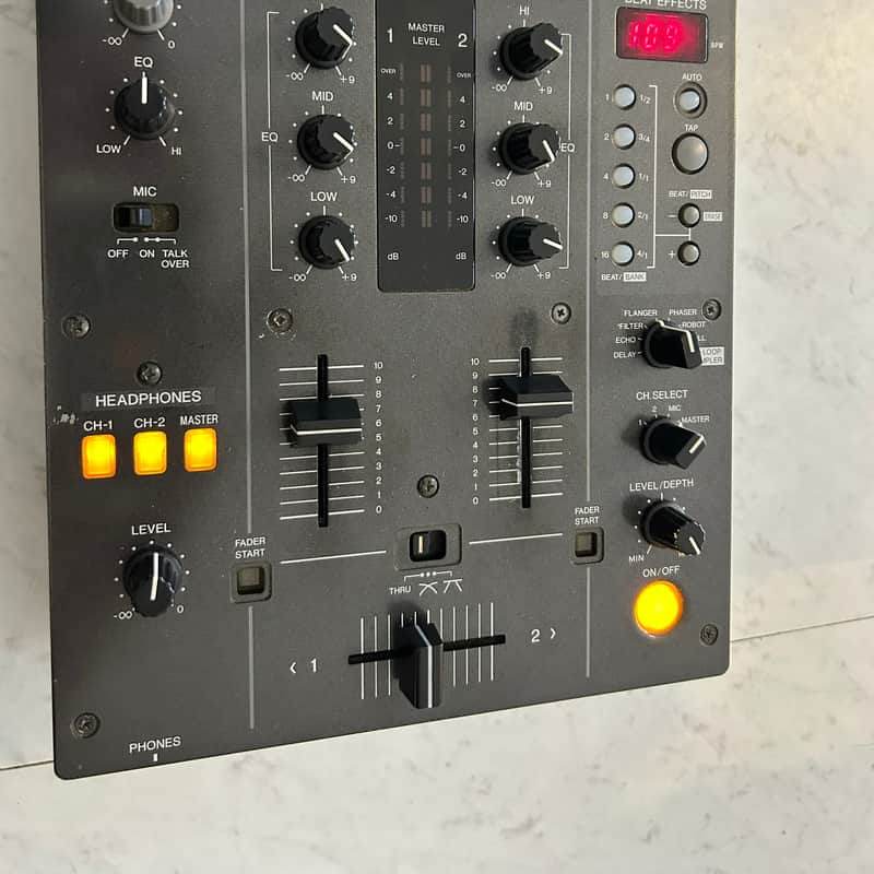 2013 Pioneer DJM-400 Black