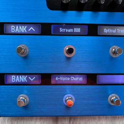 Line 6 Helix Floor Limited Edition 2019 - Lightning Blue image 8