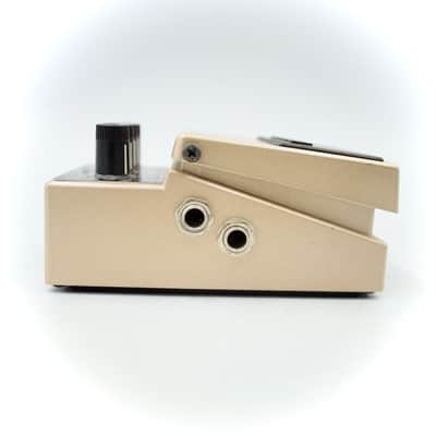 Boss AW-3 Dynamic Wah Guitar Effect Pedal CV74713 image 5