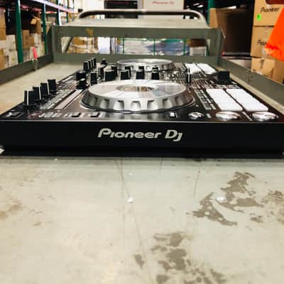 Pioneer DJ DDJ-SR2 (Factory Refurbished) image 7