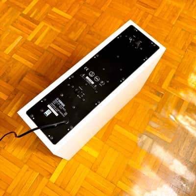 Yamaha NS-SW210 Active Slim Subwoofer –White – Excellent Condition – Fully Working! image 13