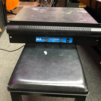 Crown XLS 202 Power Amp image 1