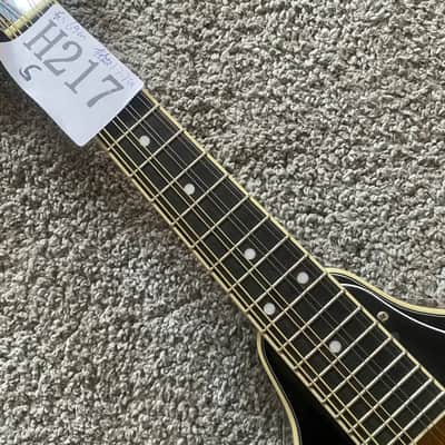 Washburn 8 String Mandolin in Tobacco Burst, Spruce Top Mahogany Body and Neck, Rosewood Fingerboard image 4