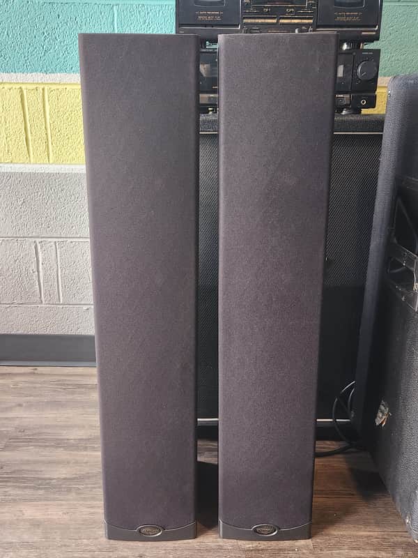 Klipsch RF10 Reference Series 2-Way 75-Watt Speaker Pair image 1