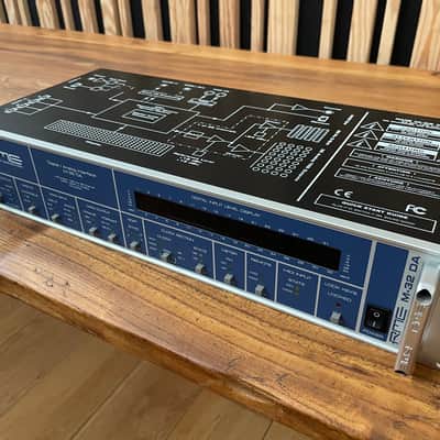 RME M-32 DA Hi-Precision 192kHz 32-Channel MADI / ADAT to Analog Converter 2010s - Blue image 2