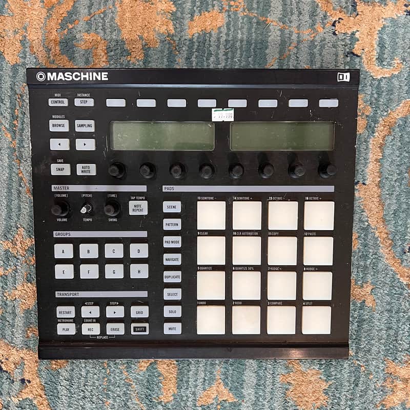 Native Instruments Maschine 2000s - Black image 1