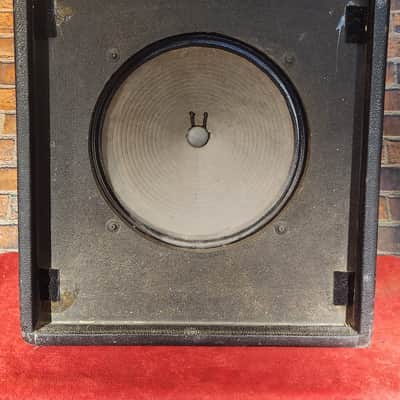 Vintage 1973 Fender Musicmaster Bass 2-Channel 12-Watt 1x12" Bass Combo Silverface image 6