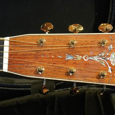 Martin CEO-10 2025 Ambertone image 3
