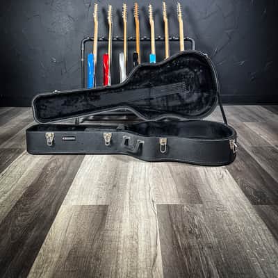 Road Runner Hard Shell Dreadnought Acoustic Guitar Case image 3
