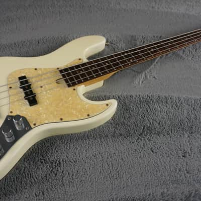 Bacchus Universe Series Jazz Bass - White image 4