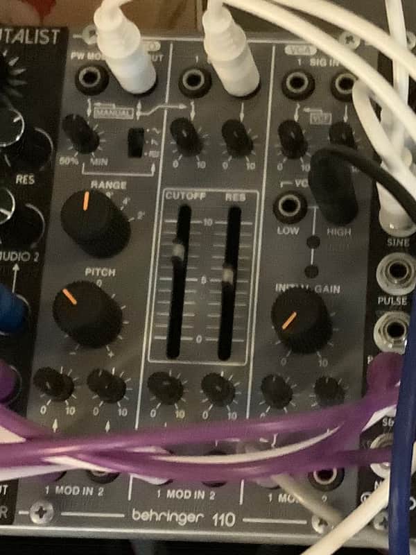 Behringer 110 2021 - Grey image 1