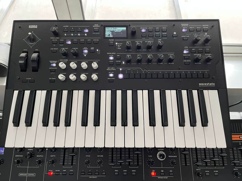 Korg Wavestate 37-Key Wave Sequencing Synthesizer 2020 - 2023 - Black image 1